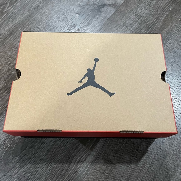 Jordan 12 retro Royalty 2021